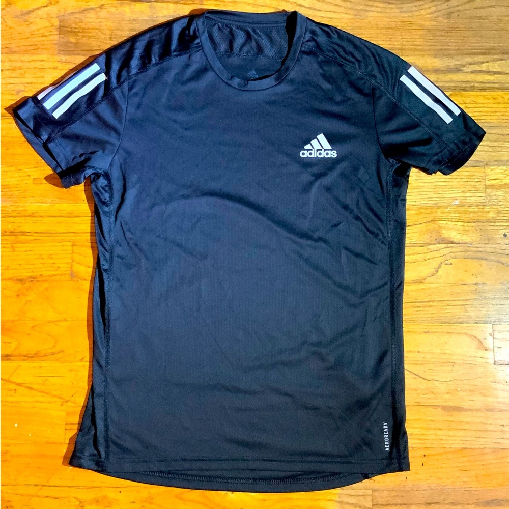 Mens Adidas T-shirt NWOT size small
